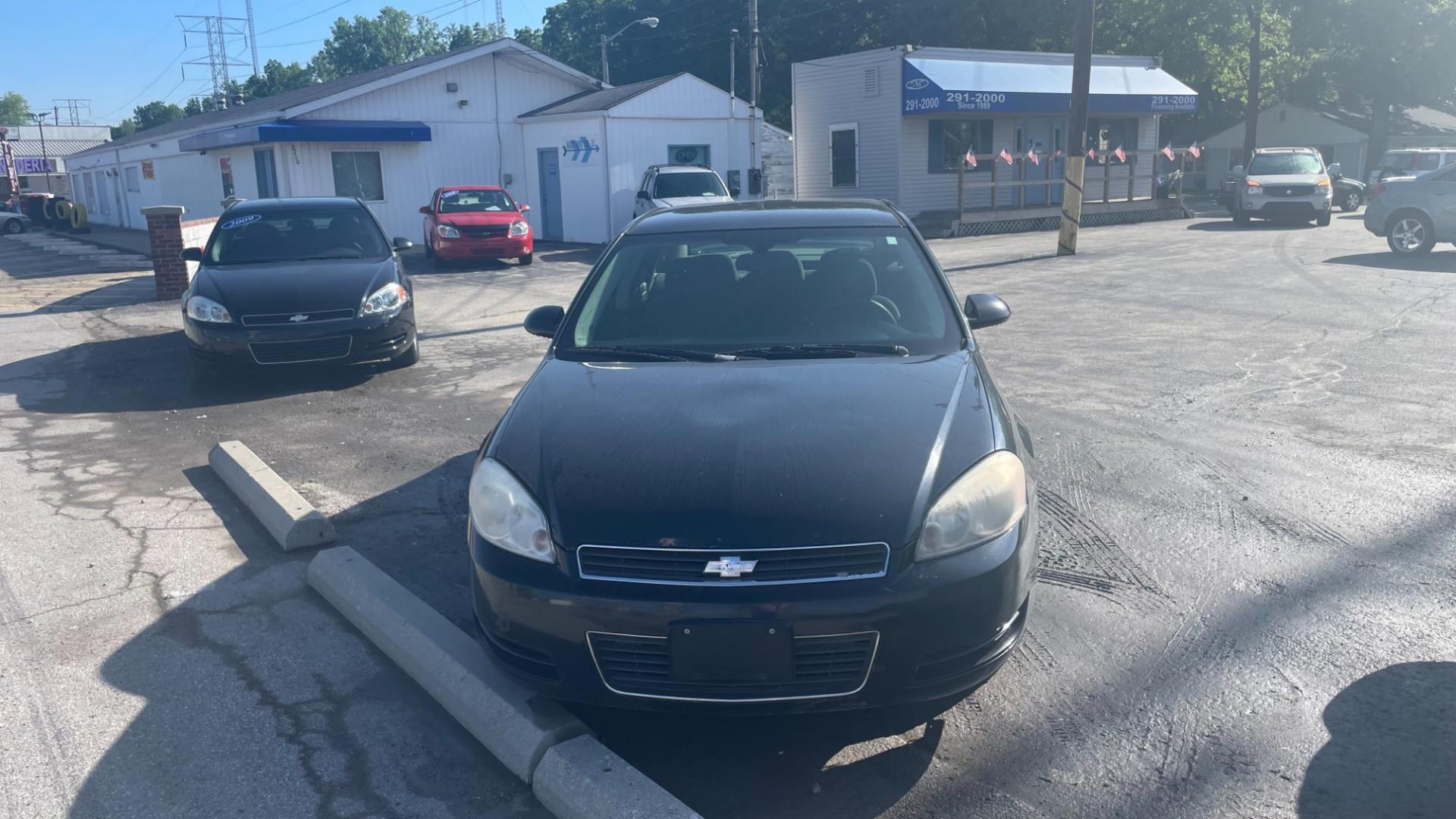 2007 BLACK /GRAY Chevrolet Impala LS (2G1WB58K279) with an 3.5L V6 OHV 16V FFV engine, 4-Speed Automatic Overdrive transmission, located at 2710A Westlane Rd., Indianapolis, IN, 46268, (317) 291-2000, 39.885670, -86.208160 - Photo#5